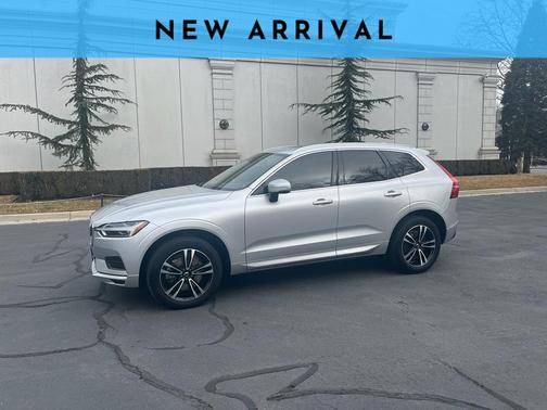 2020 Volvo XC60 T6 Momentum