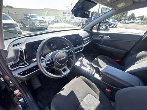 2024 Kia Sportage LX