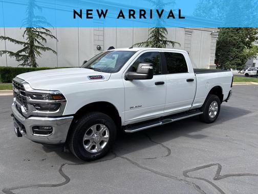 Bright White Clearcoat 2026 RAM 2500 Big Horn
