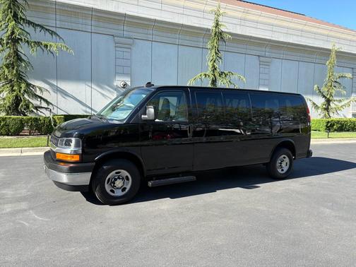 2024 Chevrolet Express 3500 LT