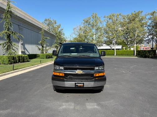 2024 Chevrolet Express 3500 LT
