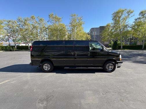2024 Chevrolet Express 3500 LT