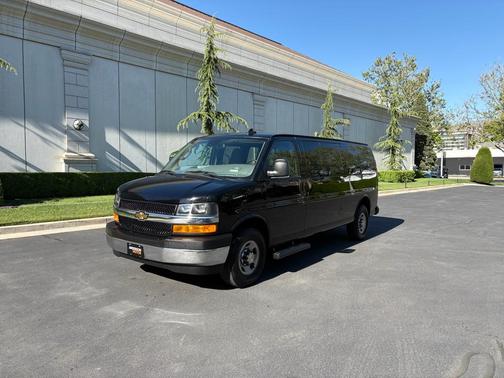 2024 Chevrolet Express 3500 LT