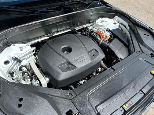 2021 Volvo XC90 Recharge Plug-In Hybrid T8 R-Design 7 Passenger