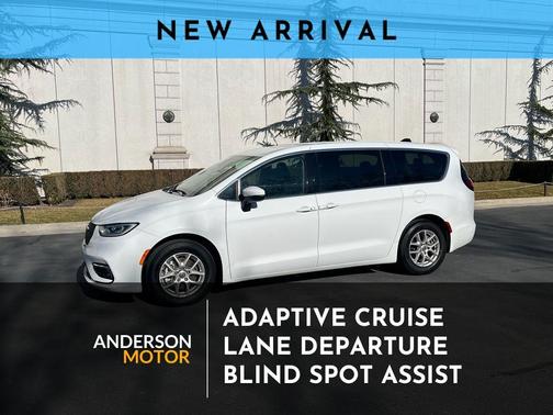 2023 Chrysler Pacifica Touring-L