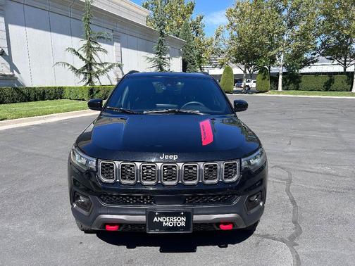 2024 Jeep Compass Trailhawk