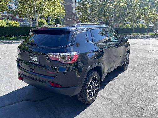 2024 Jeep Compass Trailhawk