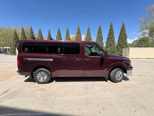 2015 Nissan NV Passenger NV3500 HD SV V6/SV V8