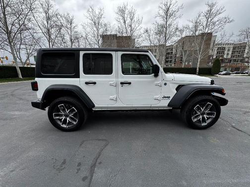 2024 Jeep Wrangler 4xe Sport