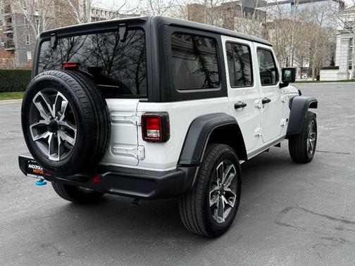 2024 Jeep Wrangler 4xe Sport