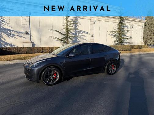 2024 Tesla Model Y Performance