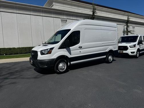2022 Ford Transit-350 Base
