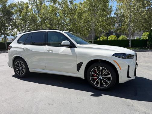 Alpine White 2026 BMW X5 xDrive40i