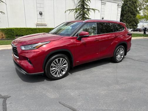 Blueprint 2024 Toyota Highlander Hybrid Platinum