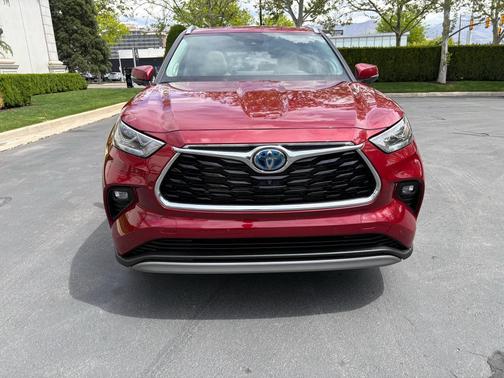 Blueprint 2024 Toyota Highlander Hybrid Platinum