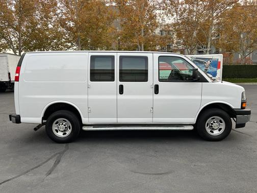 2024 Chevrolet Express 2500 Work Van