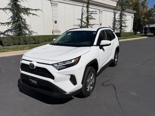 2024 Toyota RAV4 Hybrid LE
