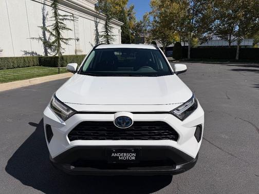 2024 Toyota RAV4 Hybrid LE