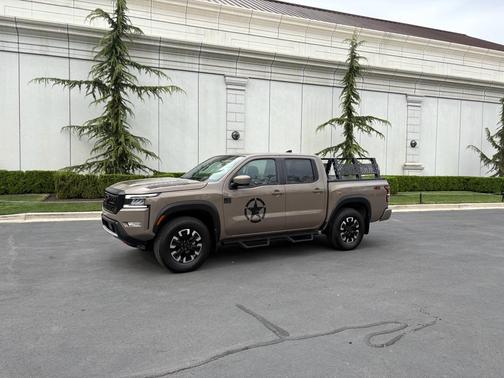 2024 Nissan Frontier PRO-4X