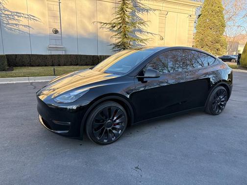 2024 Tesla Model Y Performance
