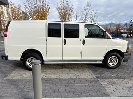 2024 GMC Savana 2500 Work Van