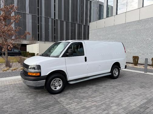 2024 Chevrolet Express 2500 Work Van