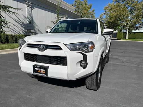 2024 Toyota 4Runner SR5 Premium