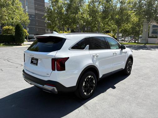 2024 Kia Sorento S