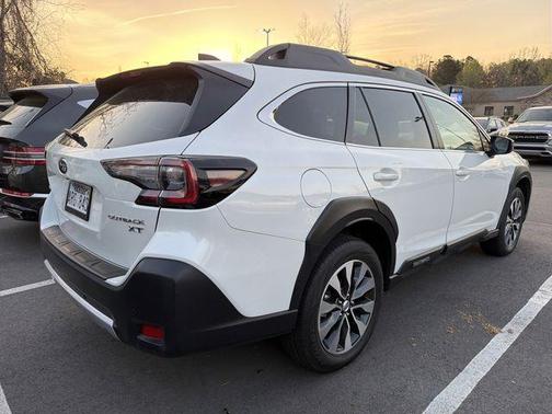 Crystal White Pearl 2024 Subaru Outback Limited XT
