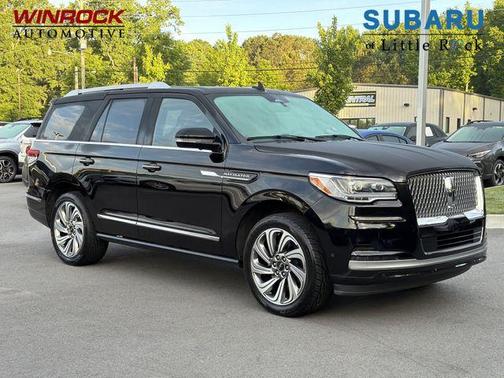 Black Metallic 2024 Lincoln Navigator Reserve