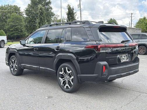 Crystal Black Silica 2026 Subaru Outback Touring XT