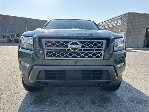 2023 Nissan Frontier SV