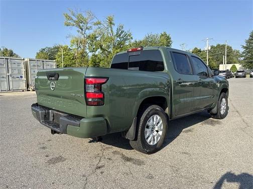 2023 Nissan Frontier SV