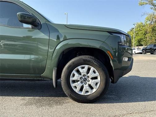 2023 Nissan Frontier SV