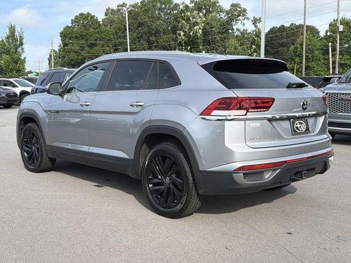 Pyrite Silver Metallic 2023 Volkswagen Atlas Cross Sport 3.6L V6 SE w/Technology