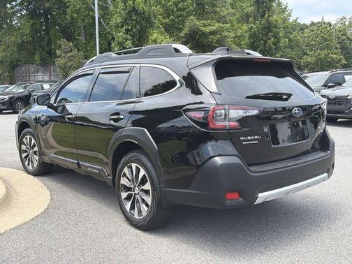 Crystal Black Silica 2025 Subaru Outback Touring