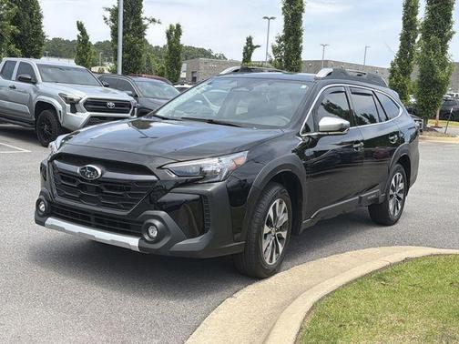Crystal Black Silica 2025 Subaru Outback Touring