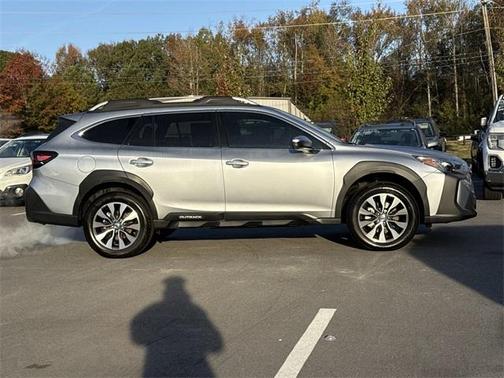 2025 Subaru Outback Touring XT