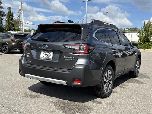 2025 Subaru Outback Touring XT