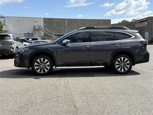 2025 Subaru Outback Touring XT