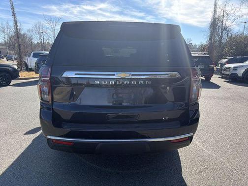 2024 Chevrolet Suburban LT