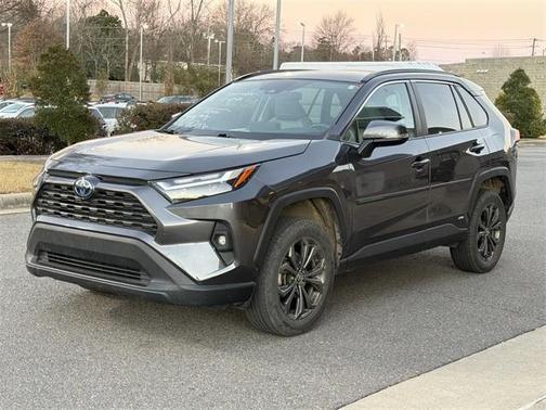 2022 Toyota RAV4 Hybrid XLE Premium
