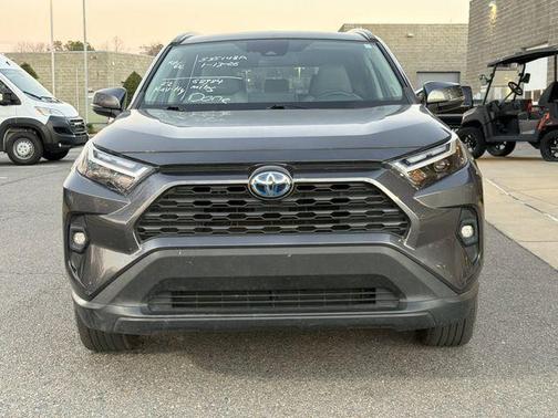 2022 Toyota RAV4 Hybrid XLE Premium