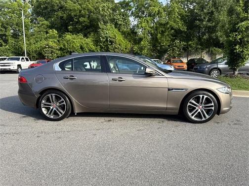 2017 Jaguar XE 35t Premium