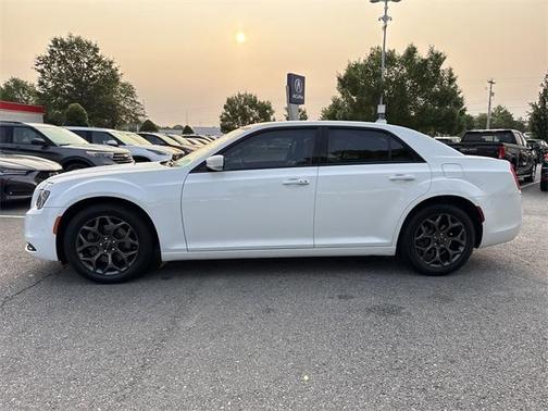 2018 Chrysler 300 S