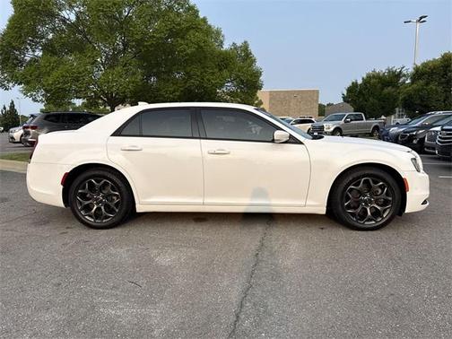 2018 Chrysler 300 S