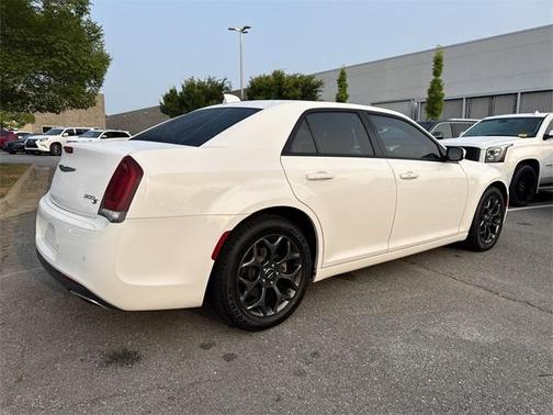2018 Chrysler 300 S