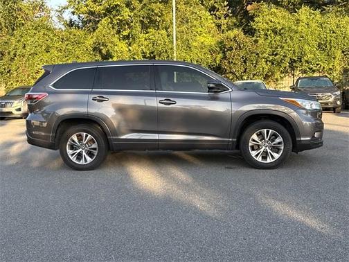 2016 Toyota Highlander LE Plus