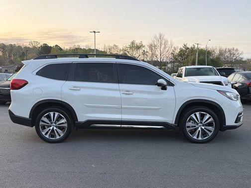 Crystal White Pearl 2021 Subaru Ascent Limited 7-Passenger