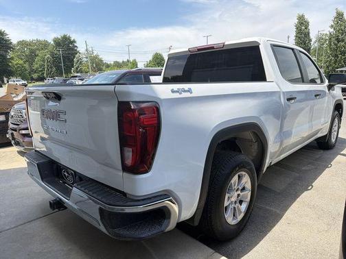 Summit White 2023 GMC Sierra 1500 Pro